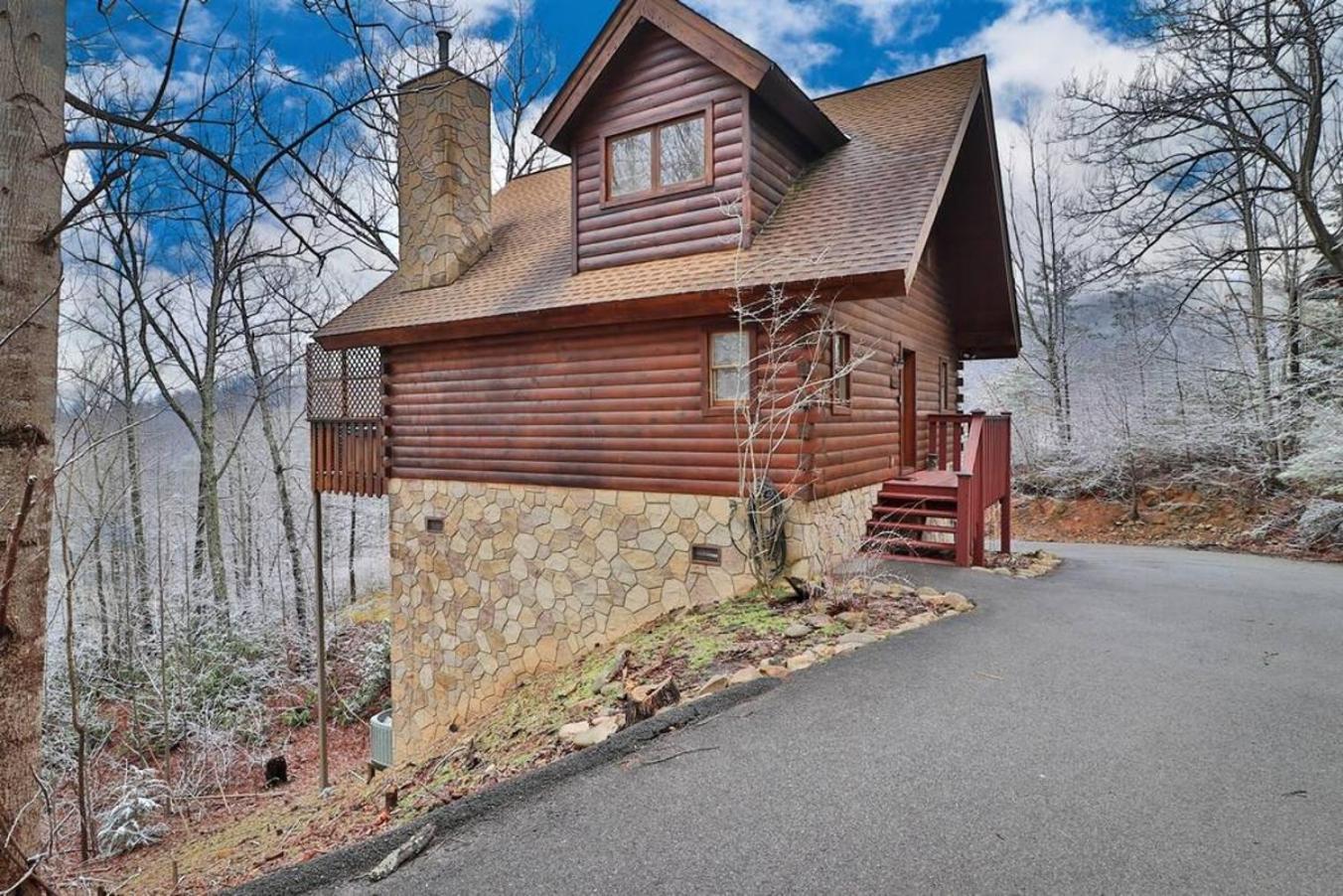 גטלינבורג Romantic, Honeymoon Cabin In The Smokies! מראה חיצוני תמונה