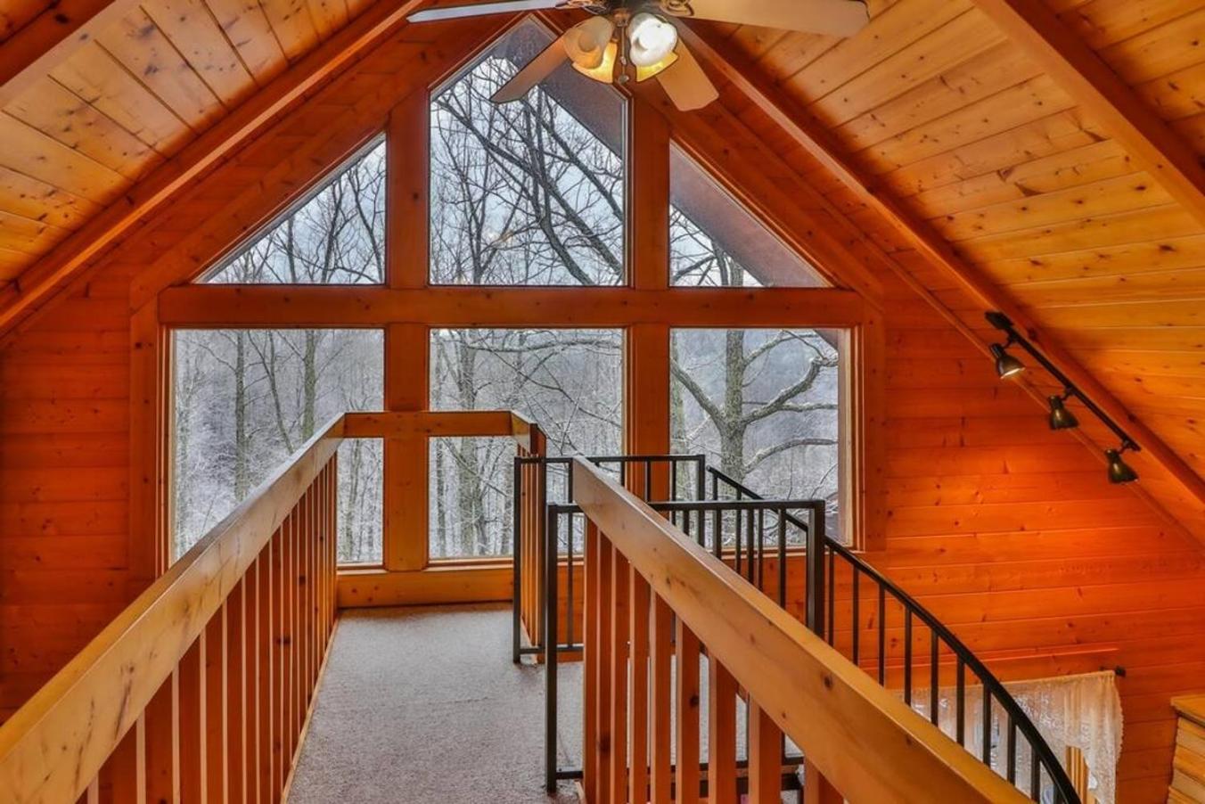 גטלינבורג Romantic, Honeymoon Cabin In The Smokies! מראה חיצוני תמונה