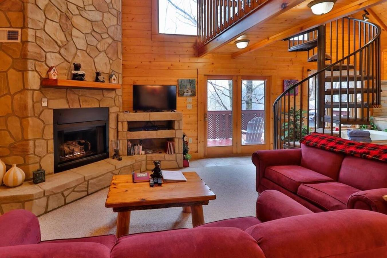 גטלינבורג Romantic, Honeymoon Cabin In The Smokies! מראה חיצוני תמונה